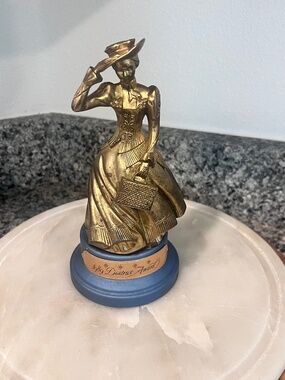 Vintage Avon 1989 District Award Star Performer 1988-1989 Metal Figurine Trophy